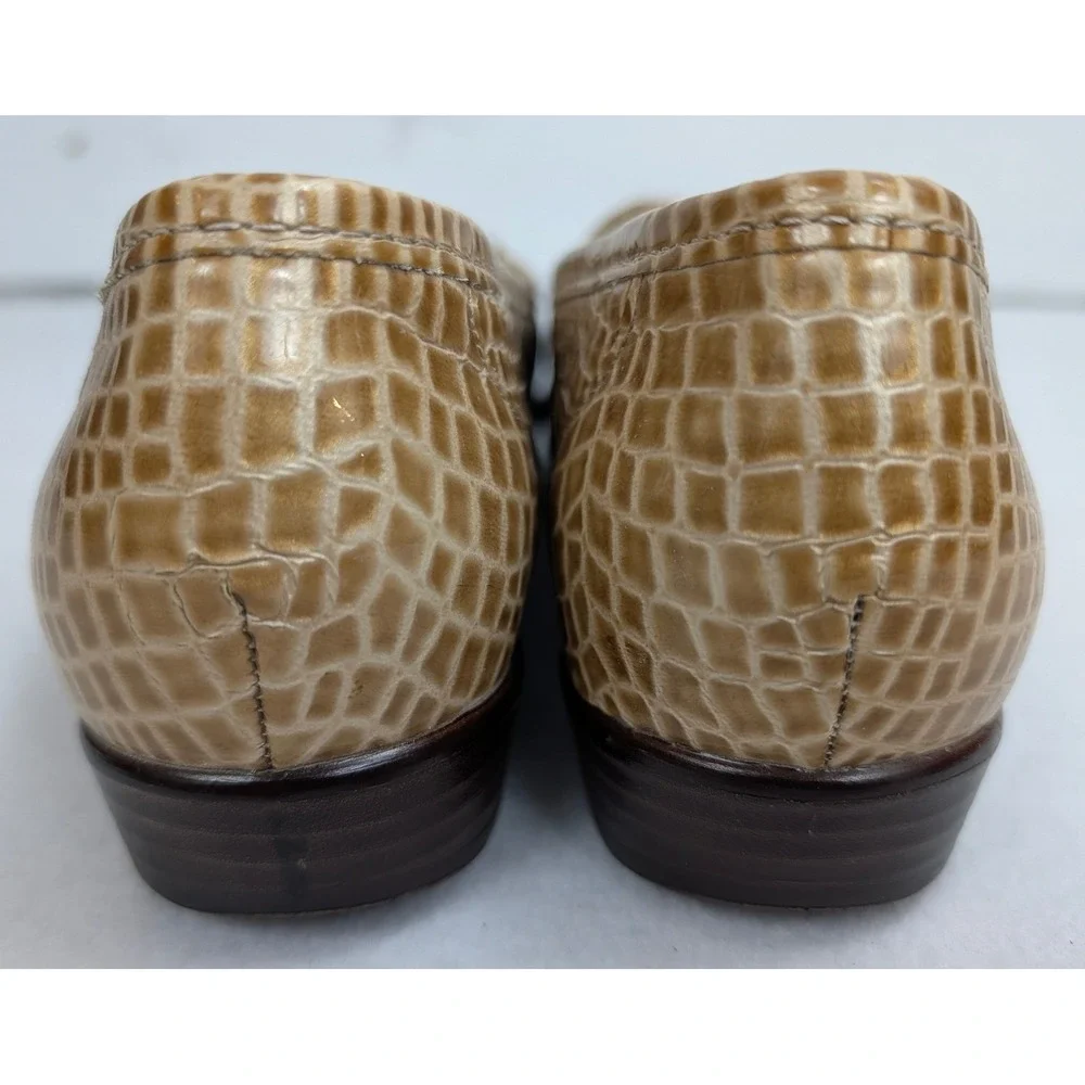 SAS Womens 9.5 S Slim Tan Croc Embossed Loafers Tripad Comfort USA Slip On